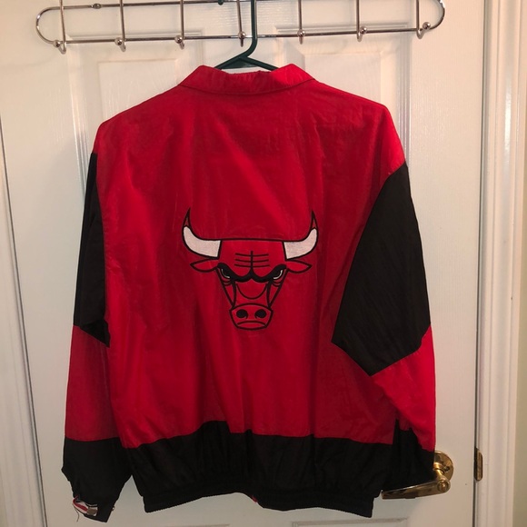 BRAND New 90’s Bulls Jacket - Picture 2 of 2